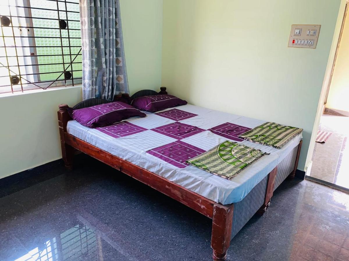 Prajwal Home Stay Hampi Pokoj fotografie